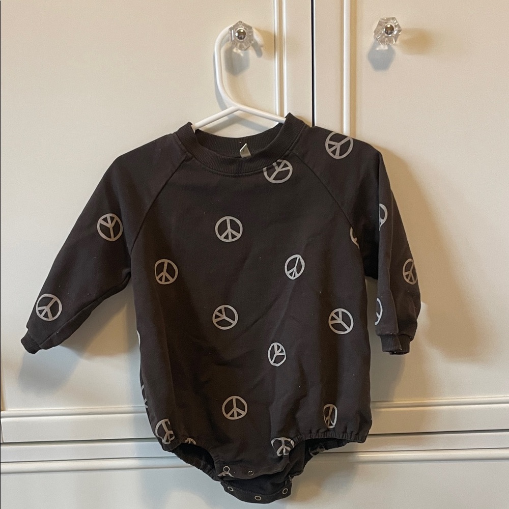 Rylee + cru peace sign jumper 6-12